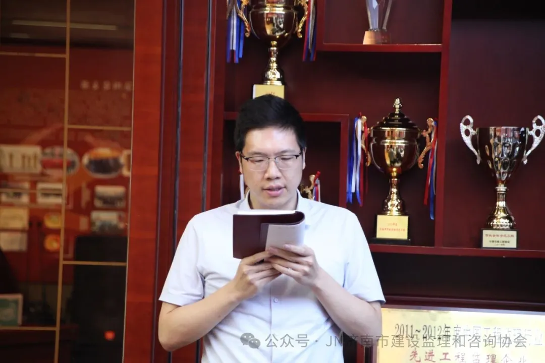 吕明辉.webp